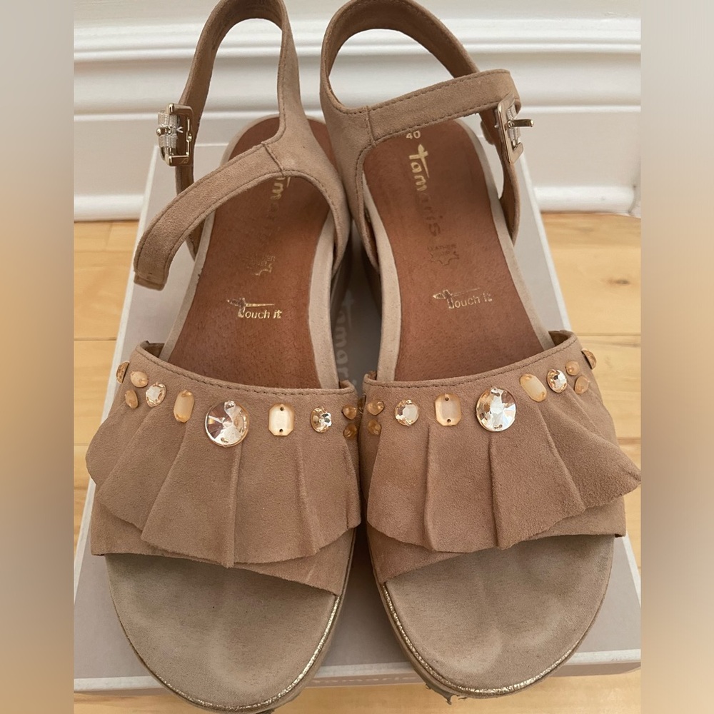 Tamaris women’s wedge sandals